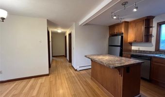 3 Buttonwood St 1, Bristol, RI 02809