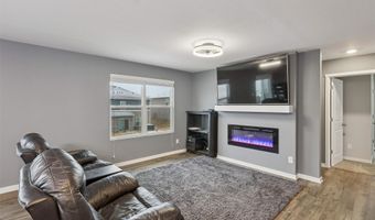 2202 Barry Dr, Adel, IA 50003