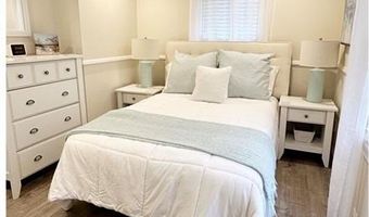 227 Thames St 1, Bristol, RI 02809