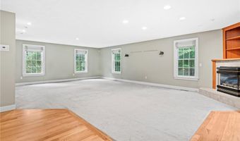 44 Azalea Ave, Exeter, RI 02822