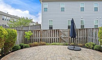 42350 BENFOLD Sq, Brambleton, VA 20148