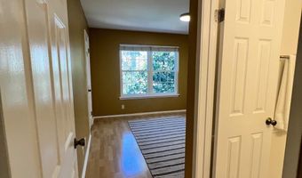 3310 WYNDHAM Cir 215, Alexandria, VA 22302