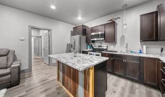 731 County Road 356, Adkins, TX 78101