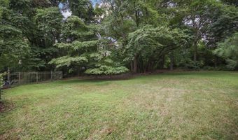 13 Swartzel Dr, Middletown, NJ 07748