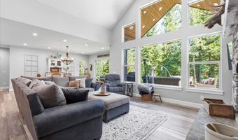 529 S Beaver Lake Rd, Athol, ID 83801