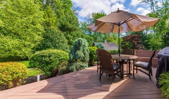 429 Woonsocket Hill Rd, North Smithfield, RI 02896