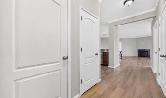 41895 CATHEDRAL VALLEY Sq 401, Aldie, VA 20105