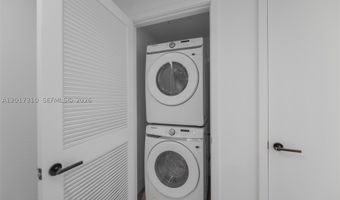 1177 Kane Concourse 204, Bay Harbor Islands, FL 33154