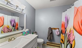 129 Hidden Tree Ln, Amherst, OH 44001
