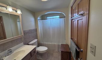 423 N Johnson St, Ada, OH 45810