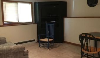 52 Montauk Rd, Narragansett, RI 02882