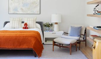 7 Ashwood Ct, Amagansett, NY 11930