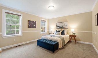 10 Ellsworth Village Rd 10, Acton, MA 01720