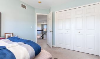 9 Lake Plumleigh Ct, Algonquin, IL 60102