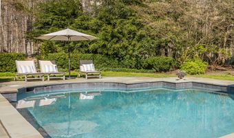 147 Ramhorne Rd, New Canaan, CT 06840