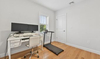 214-216 E Eagle St 5, Boston, MA 02128