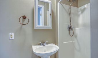 44 W INNER Cir, Dover, DE 19904