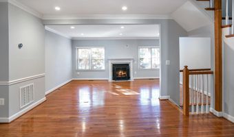 5115 SKYLINE VILLAGE Ct, Alexandria, VA 22302