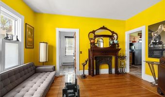 48 Wollaston St, Cranston, RI 02910