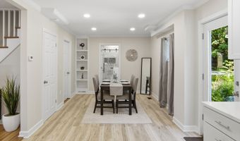 16 Deepwood Dr, Cheshire, CT 06410