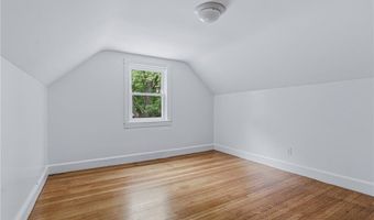 8 Angela Ct, North Providence, RI 02904