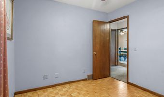 1602 Golden Oak Ln, Madison, WI 53711
