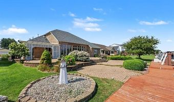 10404 Saint John Dr, Algonac, MI 48001