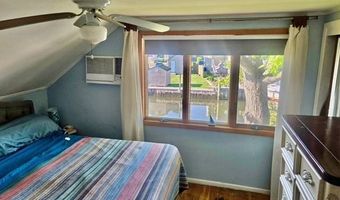 280 S Bayview Ave, Amityville, NY 11701