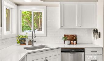 7308 W Maxwell Dr, Boise, ID 83704
