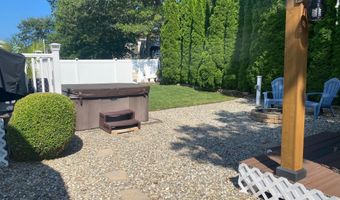 16 Cove St, Barnegat, NJ 08005