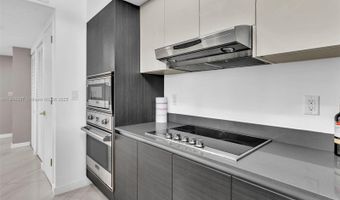 9821 E Bay Harbor Dr 302, Bay Harbor Islands, FL 33154