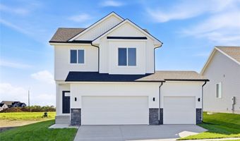 2310 Chan Dr, Adel, IA 50003