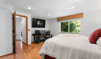 7225 SW JUNIPER Ter, Beaverton, OR 97008