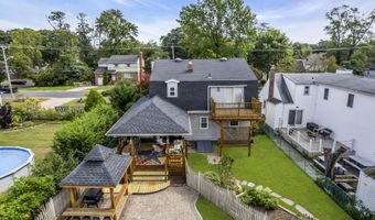 854 Main St, Belford, NJ 07718