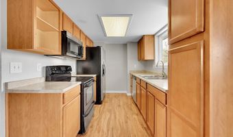 8595 Field Ct, Arvada, CO 80005