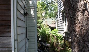 275 W Lawrence St, Albany, NY 12208