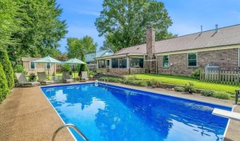 2605 SURREY WOOD Dr, Bartlett, TN 38134