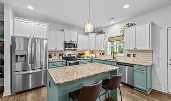400 Everest Ct, Aberdeen, NC 28315