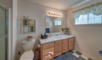 86 Rolling Hills Dr, Cody, WY 82414
