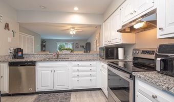 4 FRANKLIN Sq, Berlin, MD 21811