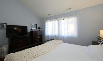62 Deer Run 62, Bethel, CT 06801