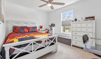 1 Melinda Ct, Bayville, NJ 08721