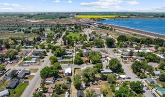 332 Arthur St, American Falls, ID 83211