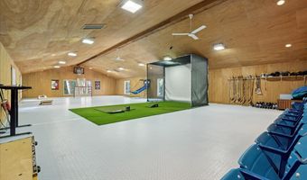 925 N River Rd, Algonquin, IL 60102