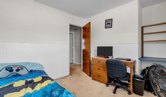27 Carver St, Bayville, NJ 08721