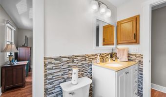 1280 Meadowview Ln, Amherst, OH 44001