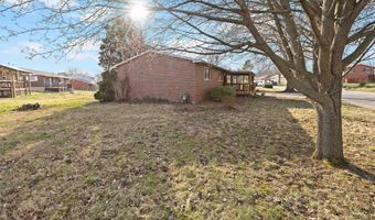 4821 Wick Mor Dr, Alton, IL 62002