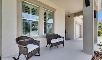7420 PARADISO Dr, Apollo Beach, FL 33572