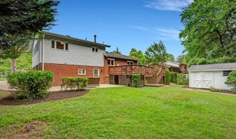 4808 BRADFORD Dr, Annandale, VA 22003