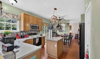 29 WALDEN Ln, Dover, DE 19904
